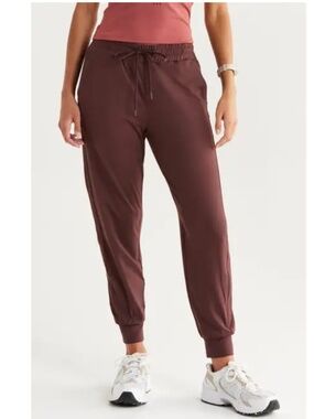 Zella Move In Pocket Joggers, size L